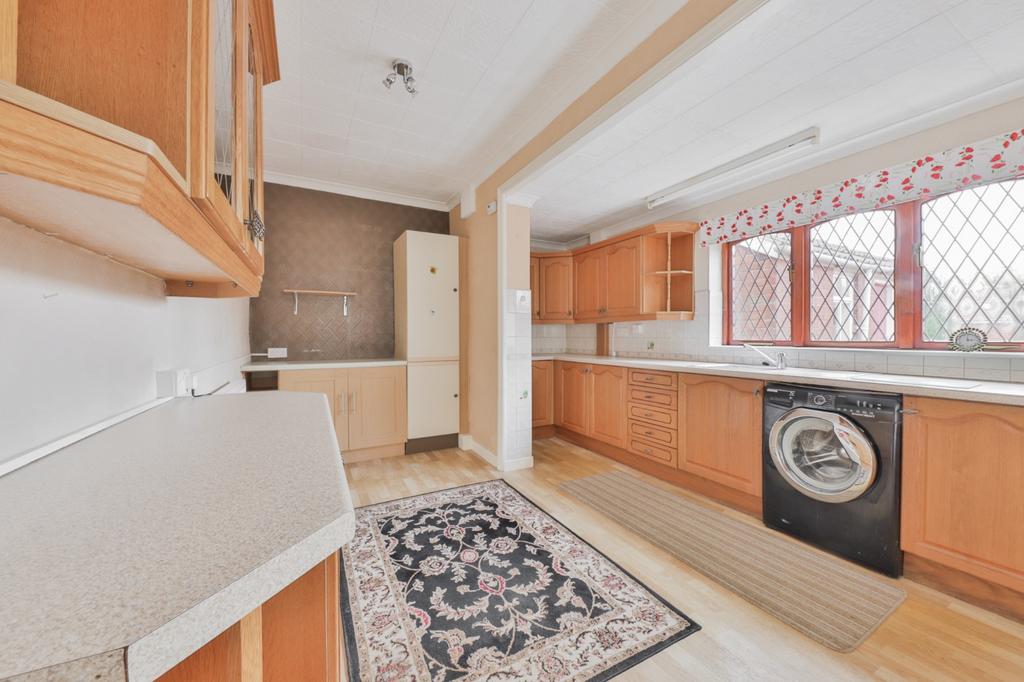 Northlands Road, Winterton, DN15 9UL 3 bed semidetached house £145,000