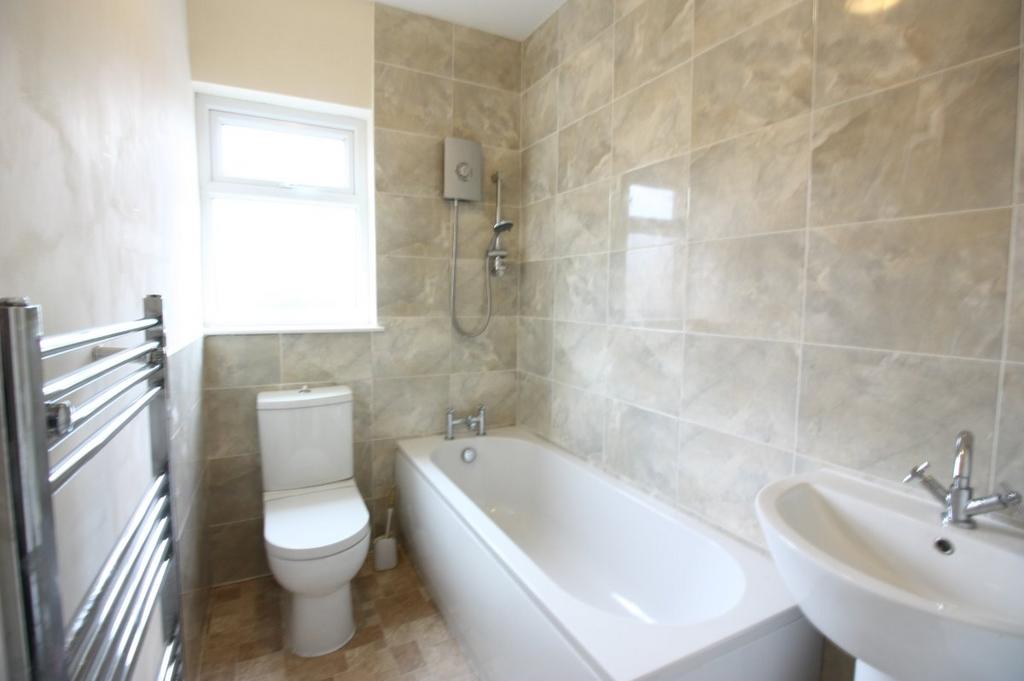 Athelstane Road, Conisbrough 3 bed terraced house £625 pcm (£144 pw)