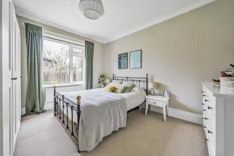 8 Rectory Gardens, Beckenham, BR3 1HN