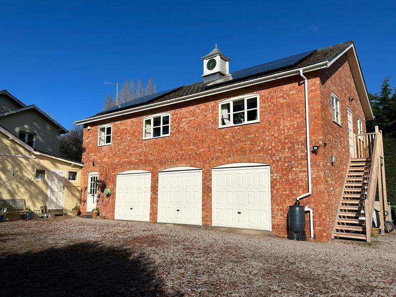 The Garden Flat, Pixley House... 2 bed apartment £750 pcm (£173 pw)
