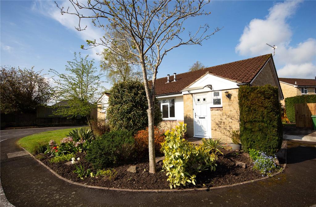 Silver Birch Close, Whitchurch, Cardiff, CF14 2 bed bungalow £1,200