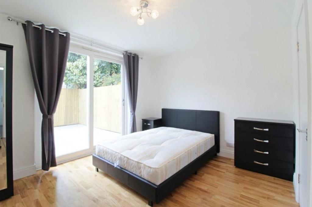 Amhurst Road, Hackney, London, E8 5 bed terraced house for sale £850,000