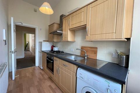 3 bedroom flat to rent, Dumbarton Road, Partick, Glasgow, G11