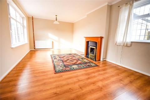 38 Thorncroft, Hornchurch, RM11 1EU