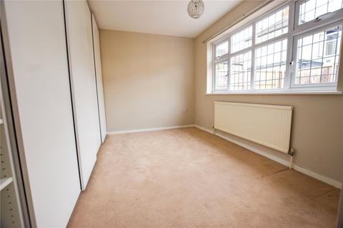 38 Thorncroft, Hornchurch, RM11 1EU