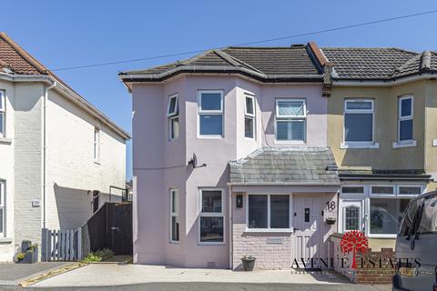 18 Gloucester Road, Boscombe, Bournemouth, BH7 6HY