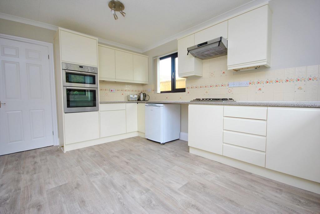 Norville Close, Cheddar, BS27 3 bed detached bungalow for sale £350,000