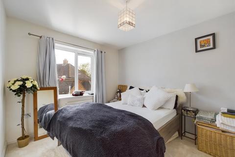 undefined, Cowsley Drive, Hucclecote, Gloucester, Gloucestershire, GL3