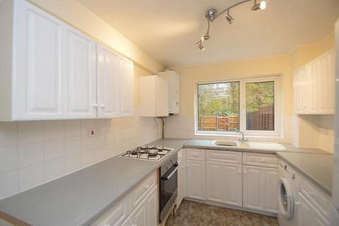 30 Busdens Way, Milford, Godalming, GU8 5JP