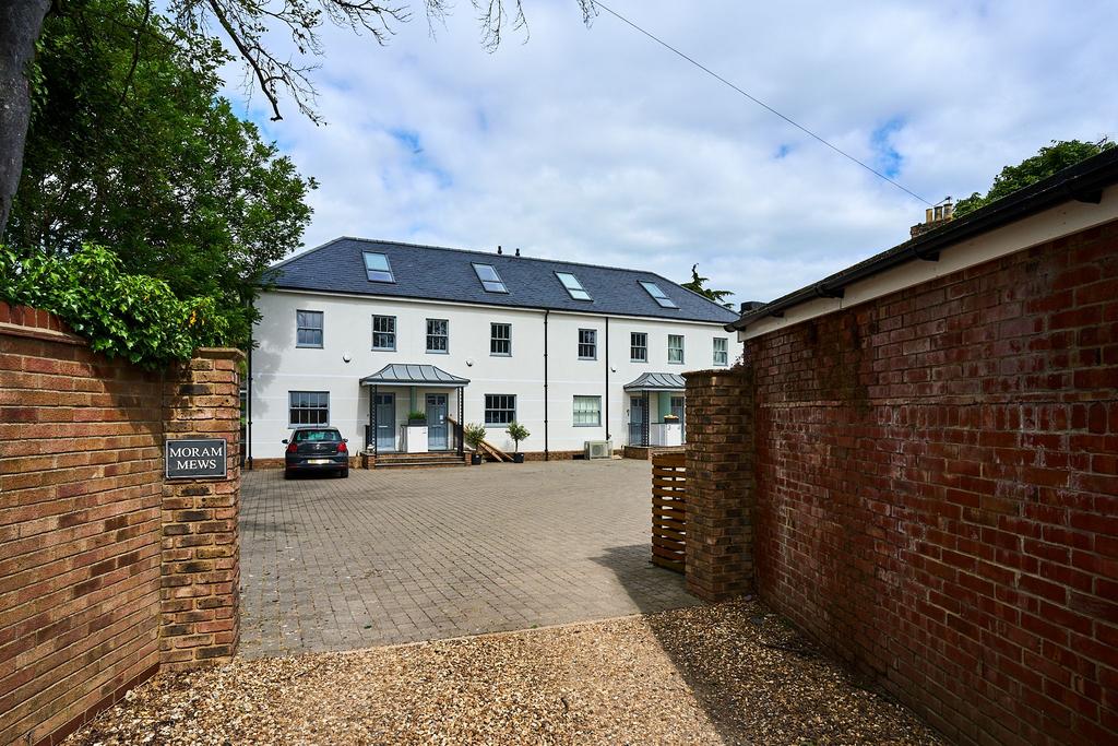 Moram Mews, Datchet Road, Old Windsor, Windsor 5 bed semidetached