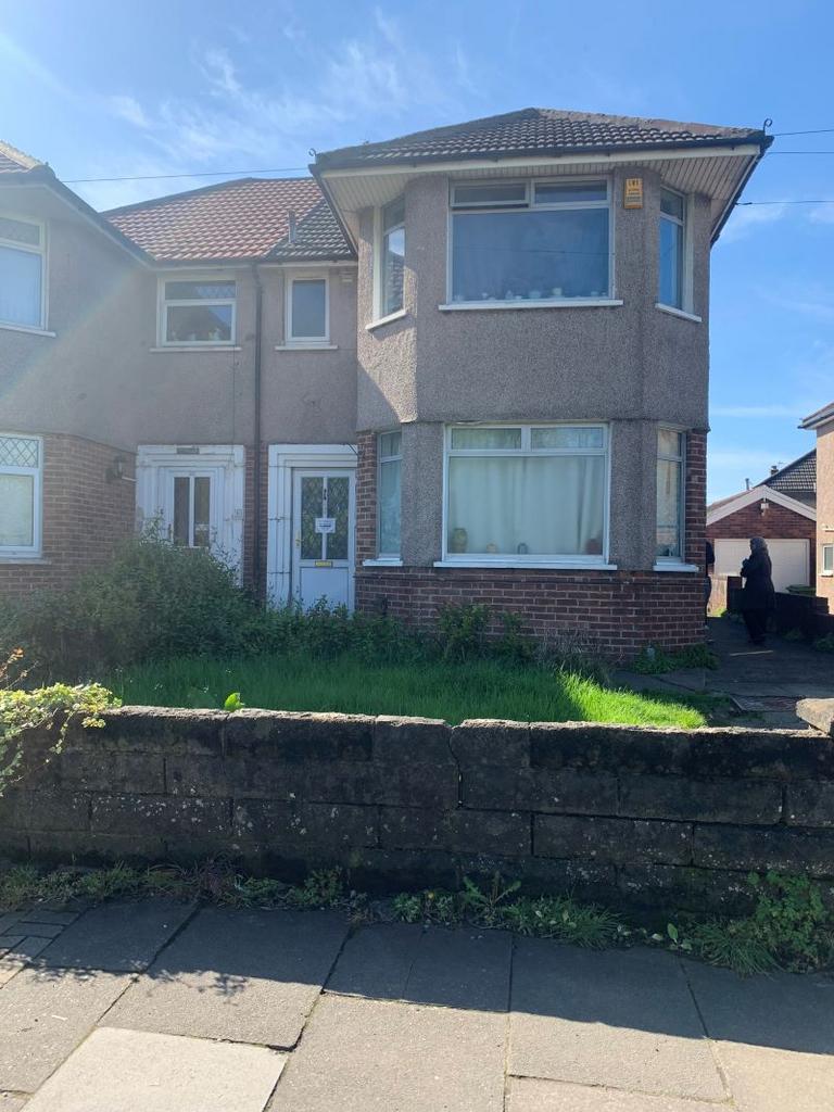 46 Ty Wern Road, Rhiwbina, Cardiff... 3 bed semidetached house £250,000