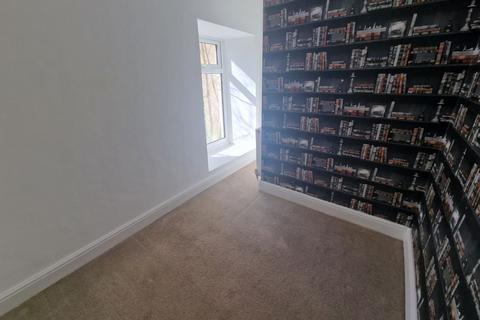 2 Clees Lane, Ystalyfera, Swansea, SA9 2BX