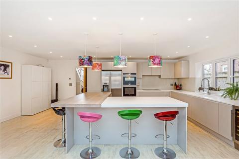 14 Highfield Park, Marlow, SL7 2DE
