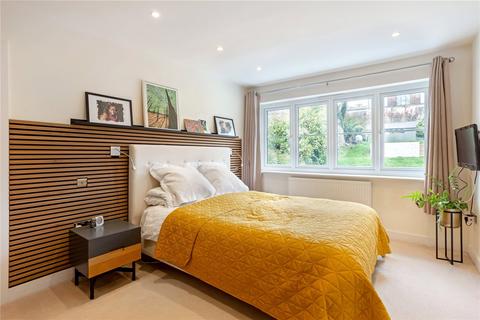 14 Highfield Park, Marlow, SL7 2DE
