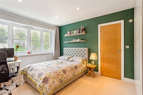 14 Highfield Park, Marlow, SL7 2DE