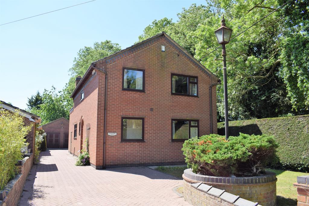 Moor Road, North Owersby, LN8 4 bed detached house for sale £320,000