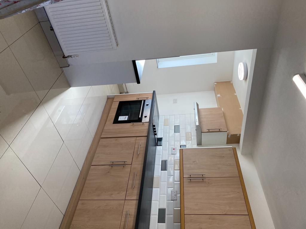 Cowley Road, Littlemore, Oxford 3 bed semidetached house £1,650 pcm