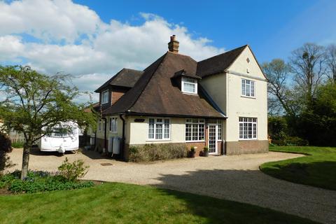 4 bedroom detached house for sale, Fawley Road, Hythe SO45