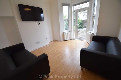 1 bedroom in a house share to rent, Windermere Road, Southend On Sea SS1