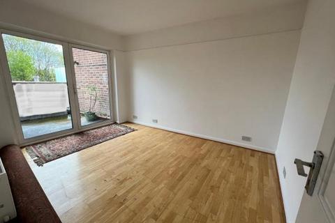 4 bedroom maisonette to rent, Surbiton,  Surrey,  KT6
