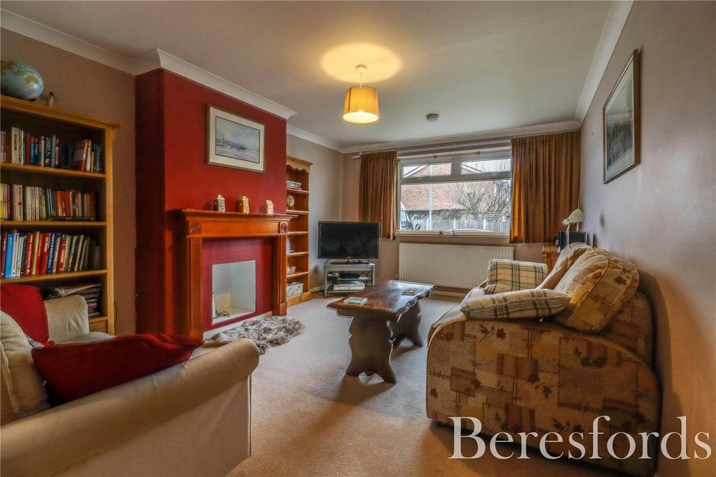 Bedells Avenue, Black Notley, CM77 3 bed semidetached house £365,000