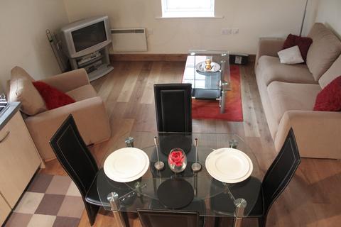 2 bedroom flat to rent, Avenue Road, Leamington Spa, CV31