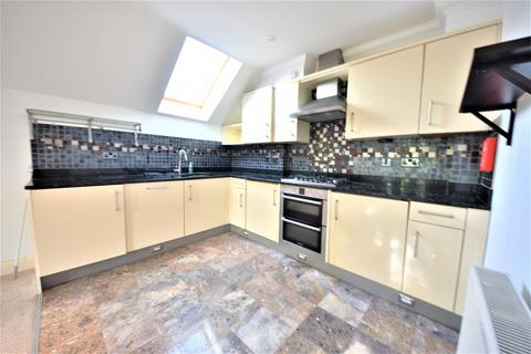 2 bedroom apartment to rent, London Road, High Wycombe, HP11