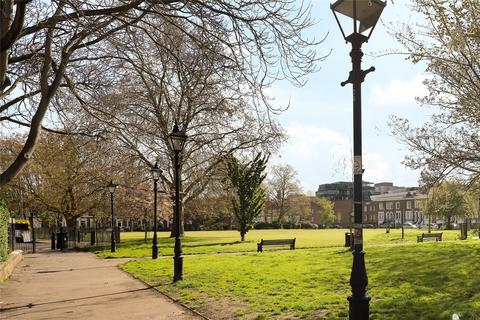 13a Carlton Square, London, E1 4EH