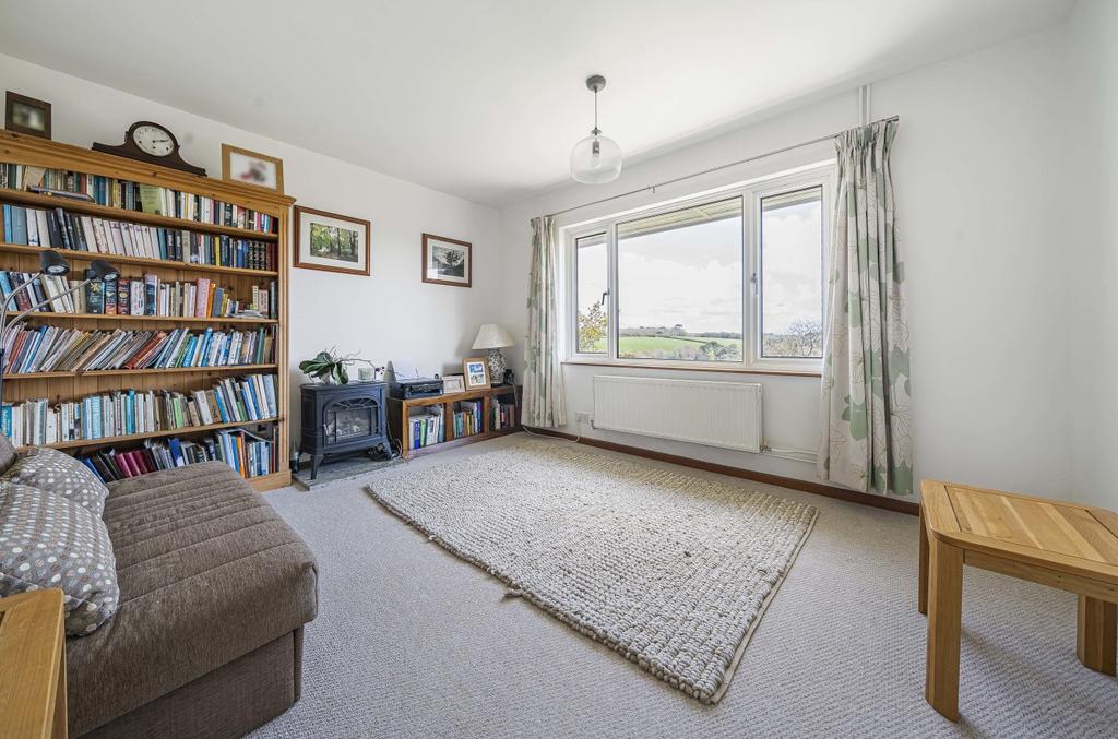 Bedroom/Dining Rm