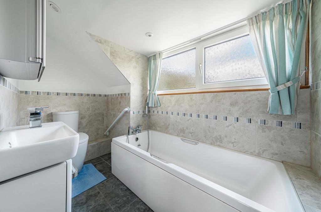 First Flr Bathroom