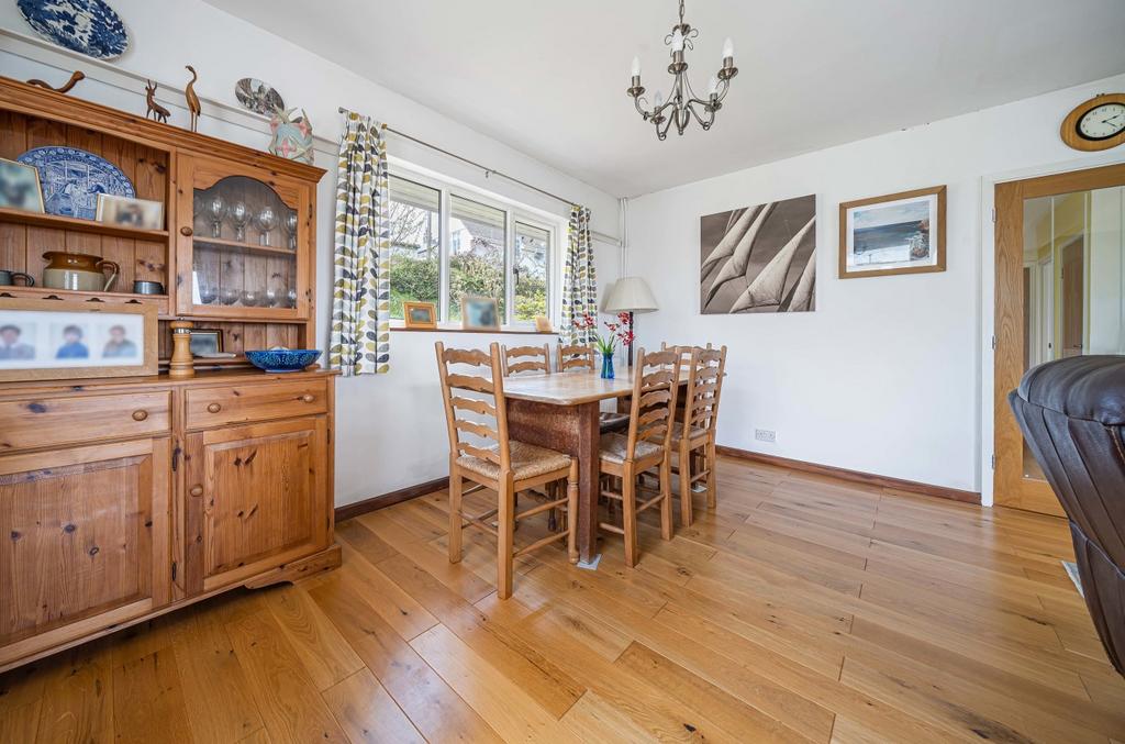 Sitting/Dining Room