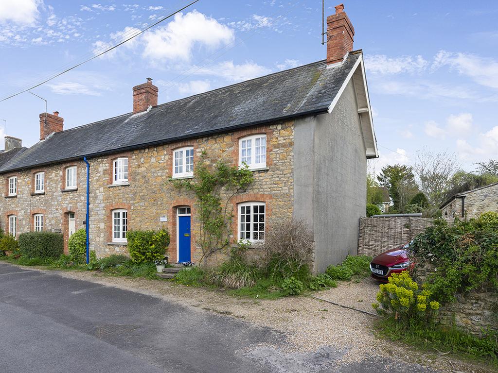 Coombe Cottages, North Street, Bradford Abbas, Dorset, DT9 3 bed semi