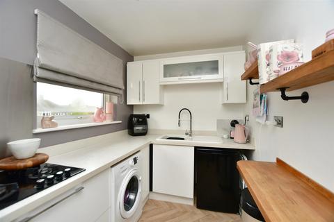 16 Mansel Drive, Rochester, ME1 3HX