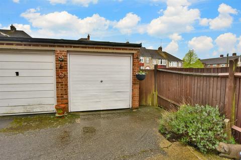 16 Mansel Drive, Rochester, ME1 3HX