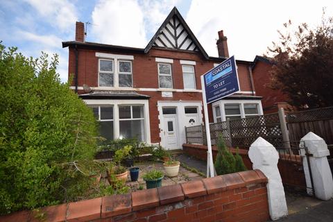 4 bedroom semi-detached house to rent, Oxford Road, Ansdell