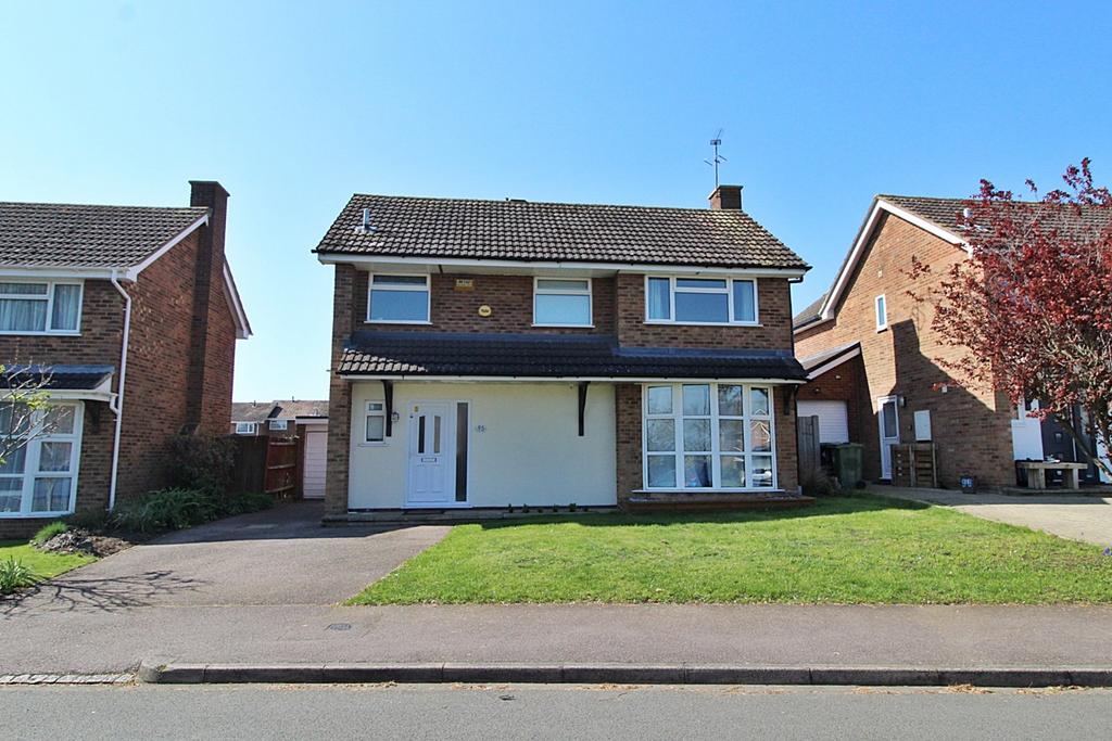 Bluebell Close, Flitwick 3 bed detached house - £1,600 pcm (£369 pw)