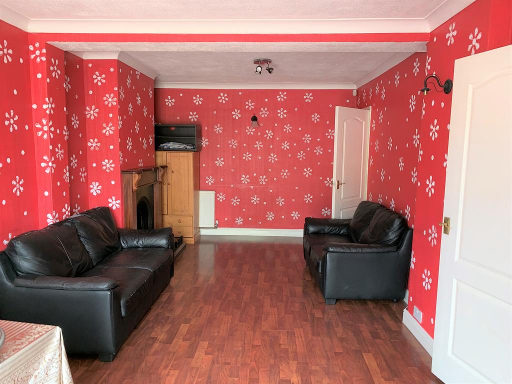 Harley Road, HARROW HA1 4 bed semidetached house £2,750 pcm (£635 pw)