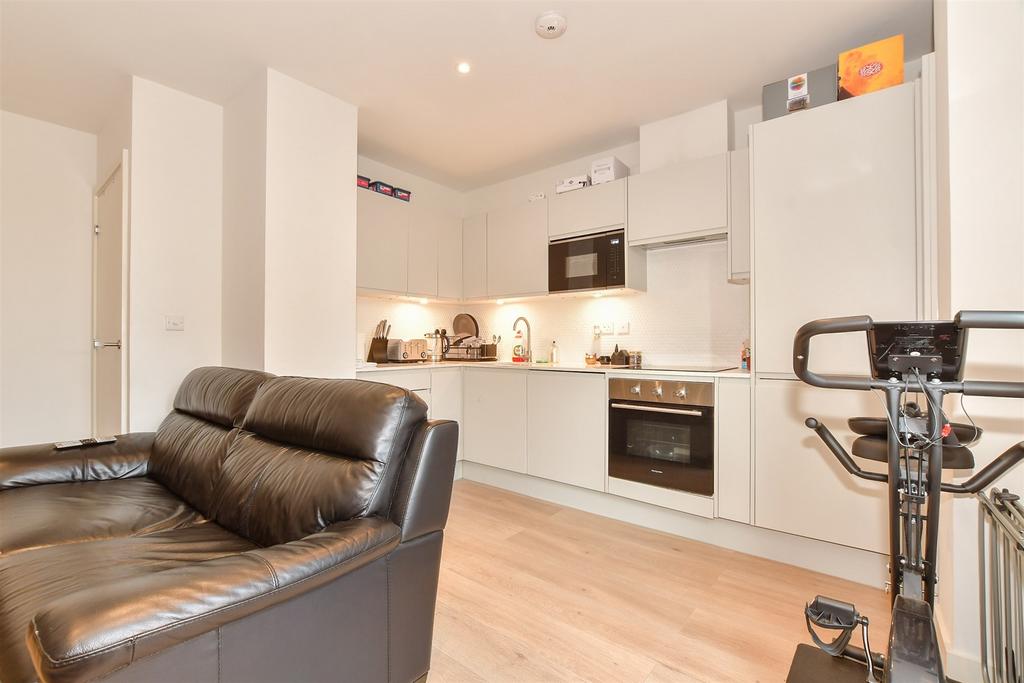 Lounge/Kitchen