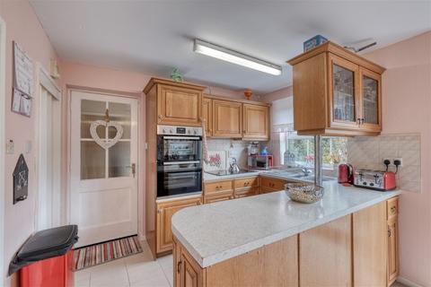 18 Amington Road, Shirley, Solihull, B90 2RF