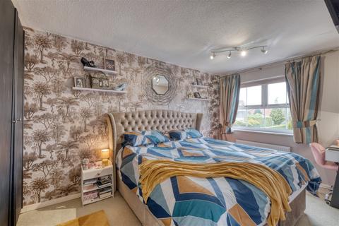 18 Amington Road, Shirley, Solihull, B90 2RF