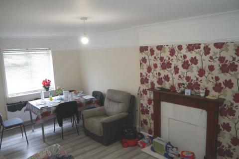 3 bedroom terraced house to rent, Bradshaws, Hatfield