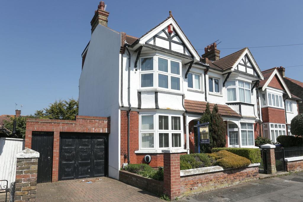 Walmsley Road, Broadstairs, CT10 5 bed semidetached house for sale £
