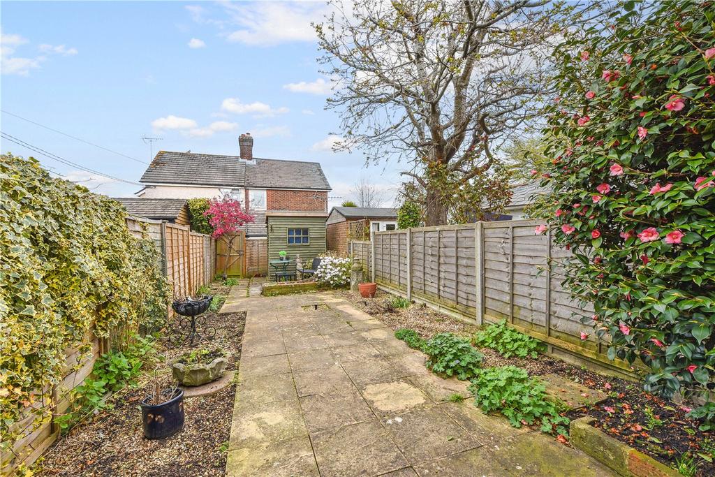 Borough Hill, Petersfield, Hampshire... 2 bed terraced house £425,000