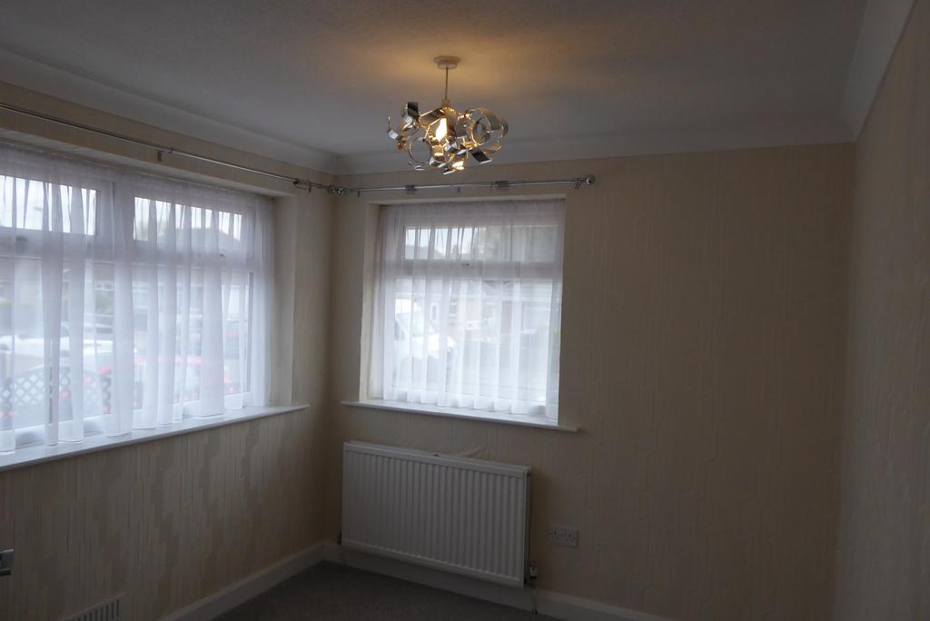 Strickland Drive, Bare, Morecambe, LA4 2 bed bungalow £850 pcm (£196 pw)