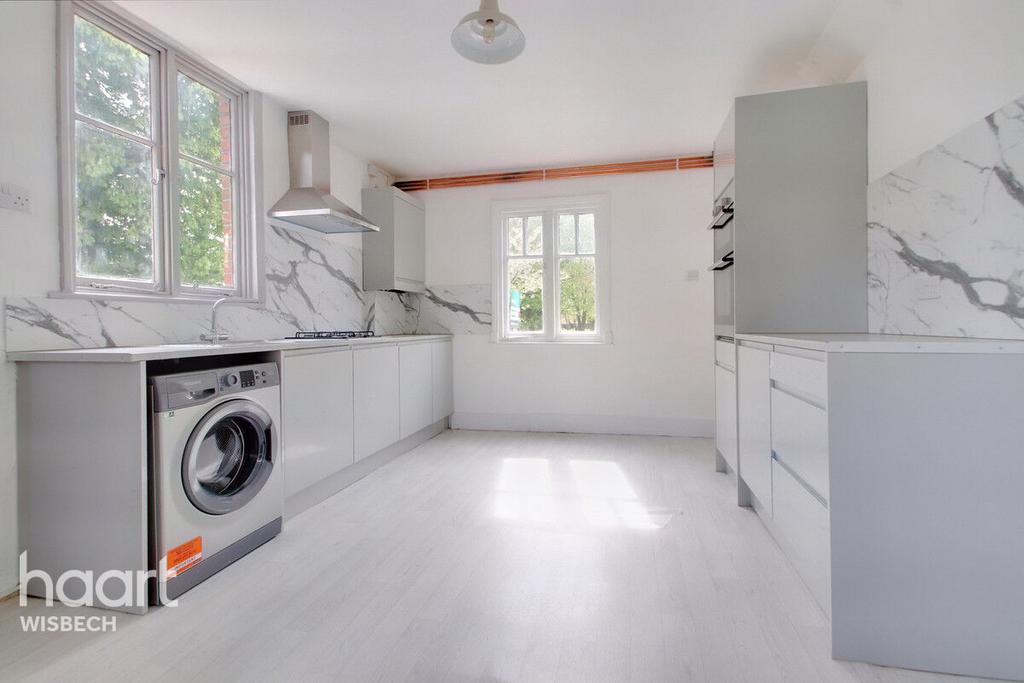 Kings Walk, Wisbech 3 bed end of terrace house for sale £224,950