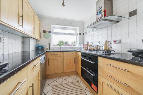 12 Woodstock Gardens, Beckenham, BR3 5BE