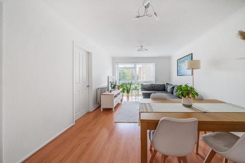12 Woodstock Gardens, Beckenham, BR3 5BE