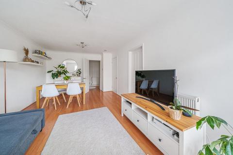 12 Woodstock Gardens, Beckenham, BR3 5BE