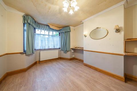 44 Lime Tree Grove, Croydon, CR0 8AW
