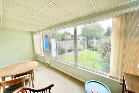 3 bedroom semi-detached house for sale, London Road, Leigh-on-Sea, Essex, SS9
